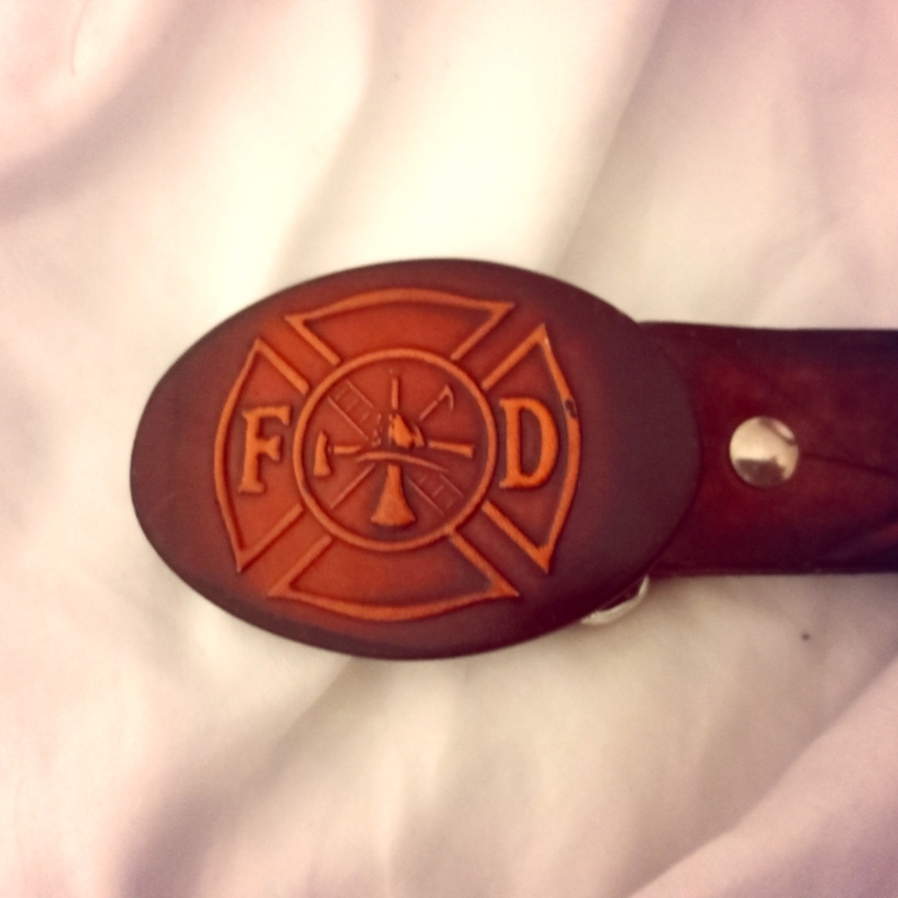 Found this beautiful lether Detailed special belt..